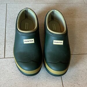 Hunter Women's Size 8 Green and Tan Garden Mules/Clogs